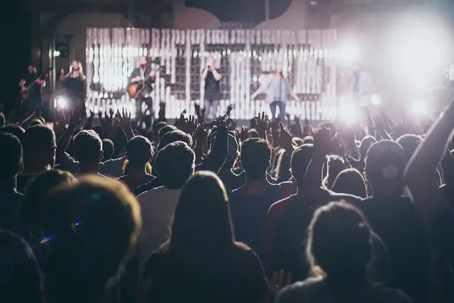 10 Estrategias para Organizar un Festival de Música Inolvidable